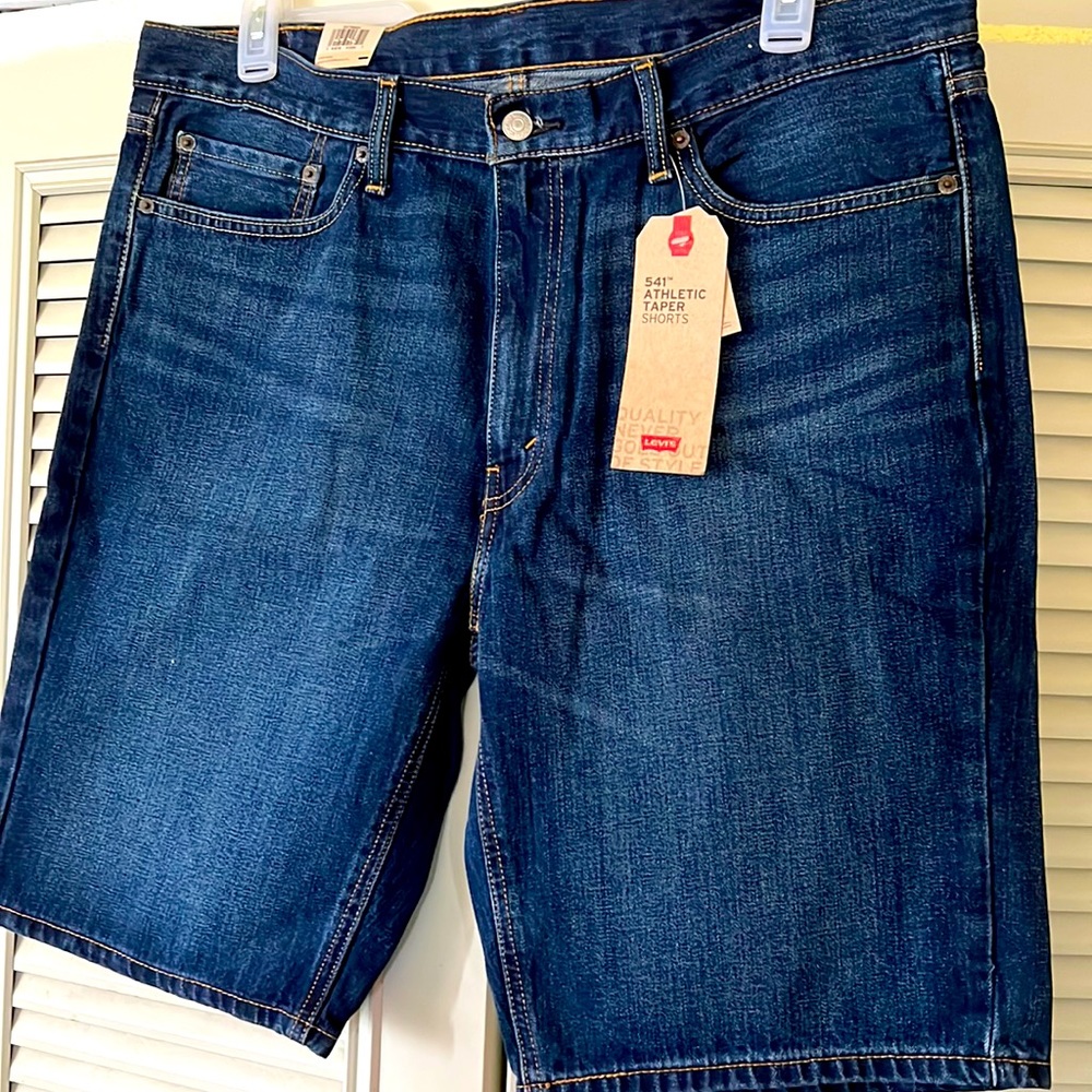 Men’s Levi denim shorts size 38